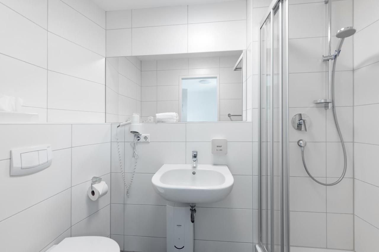 Hotel Garni Am Olgaeck Штутгарт Экстерьер фото